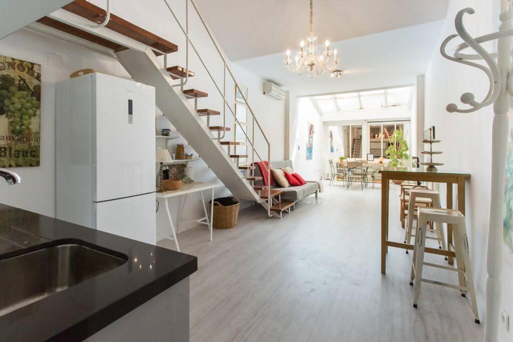 Appartamento Duplex Center Parking Netflix Amazon Video Siviglia Esterno foto